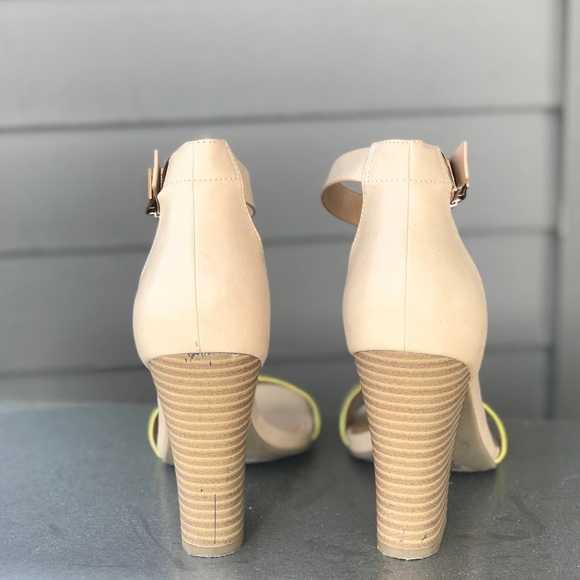 Beautiful pair of spring heels ! - Picture 3 of 4